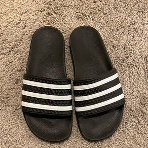 Adidas adilette slides, EUC